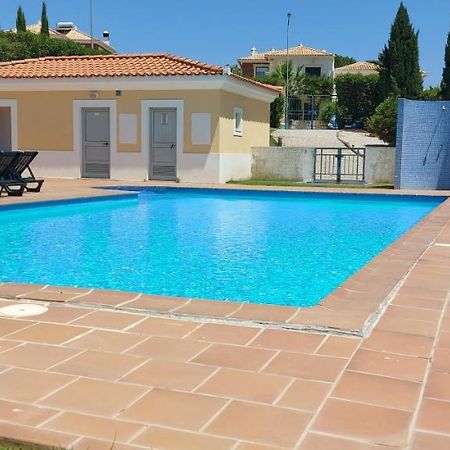 אלקנטרילה Apartamento Piscina 5 Minutos Praia מראה חיצוני תמונה