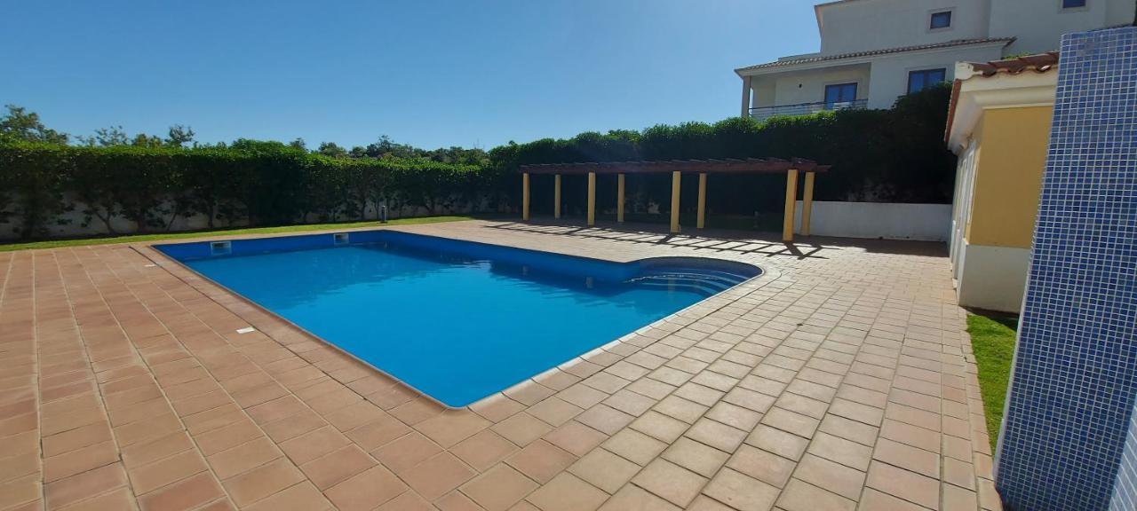 אלקנטרילה Apartamento Piscina 5 Minutos Praia מראה חיצוני תמונה